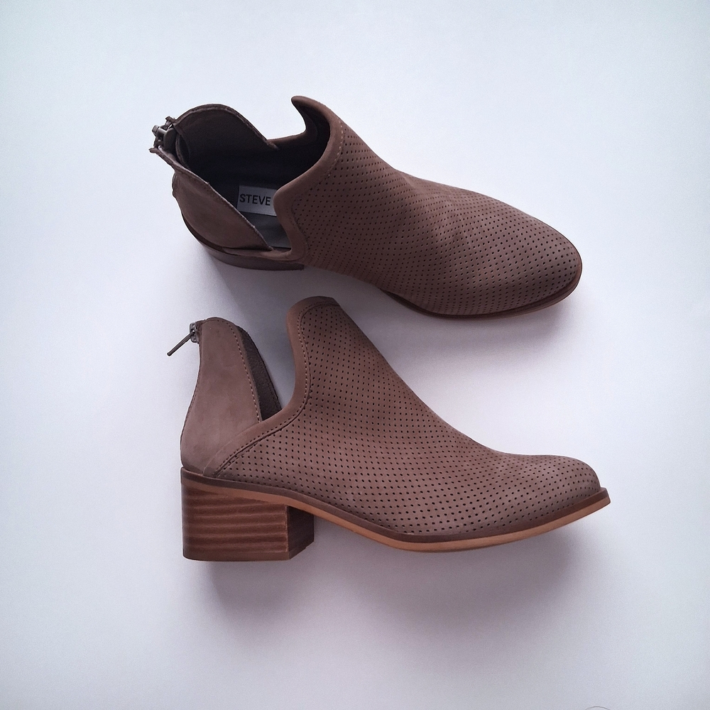 Steve Madden Brown Leather Round Toe Block Heel Ankle Booties Size 7 NEW